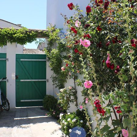 Appartamento Beau T3 *** pour 2 à 4 pers avec patio privatif La Couarde-sur-Mer Esterno foto