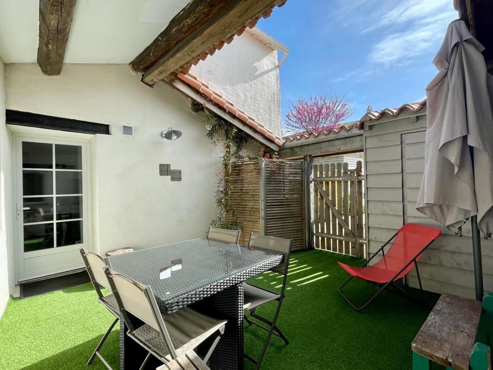 Appartamento Beau T3 *** pour 2 à 4 pers avec patio privatif La Couarde-sur-Mer Esterno foto